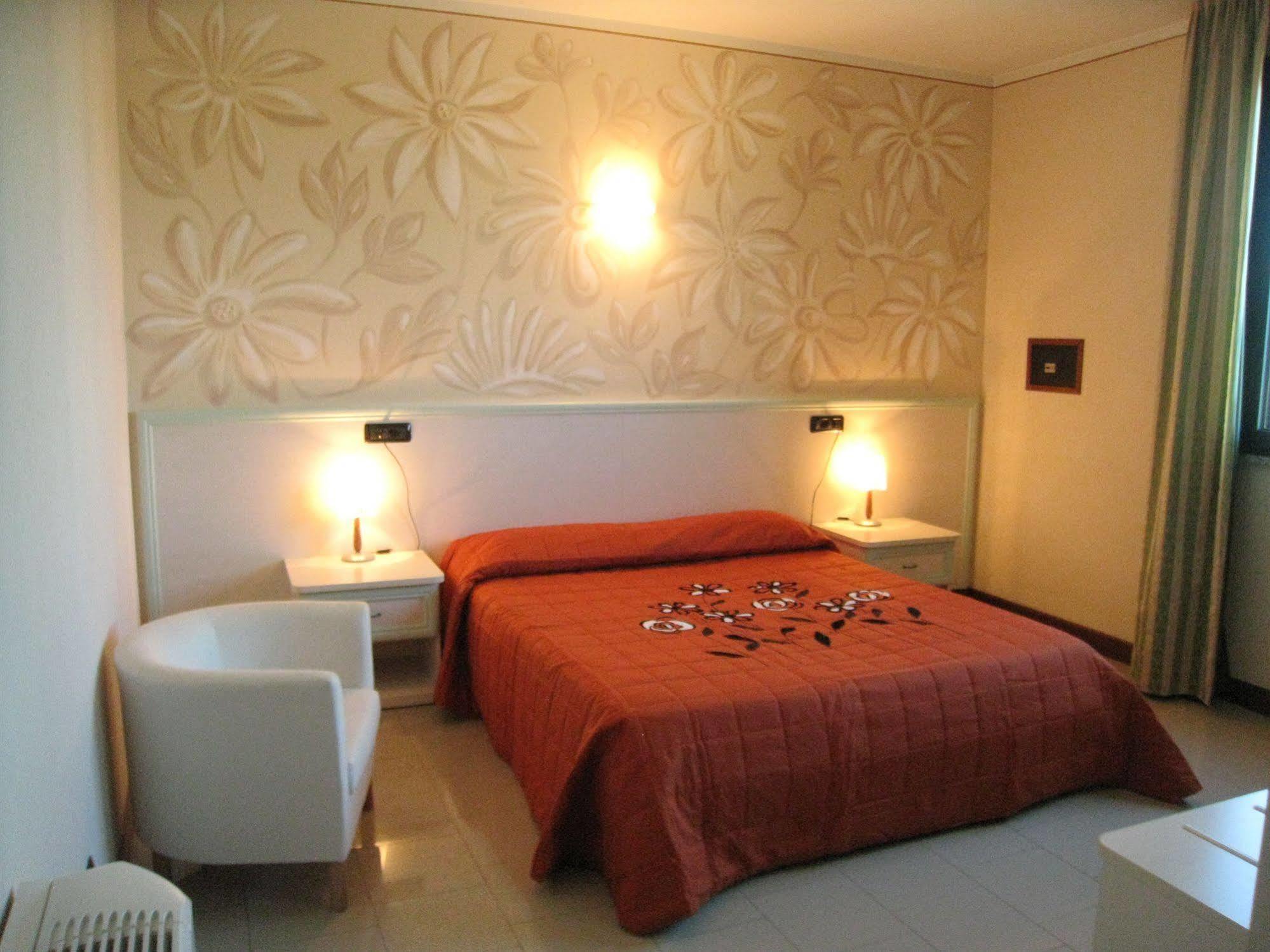 Eden Hotel Castel d'Ario Exterior photo
